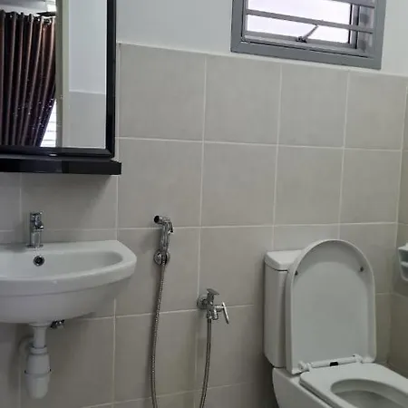Alanis Suite Klia With Neflix Sepang Exterior photo