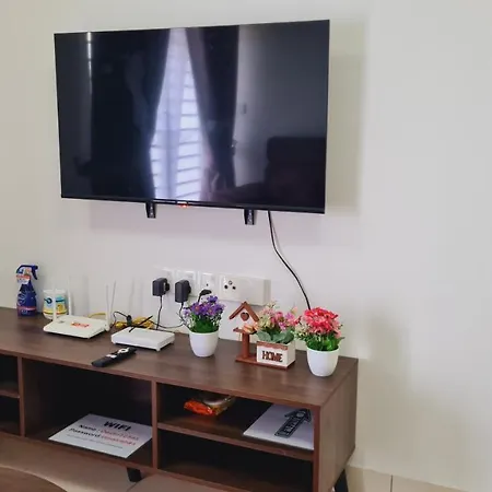 Alanis Suite Klia With Neflix Sepang Exterior photo